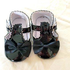 Baby girl black patent leather shoes